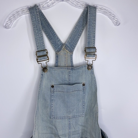 Mossimo Supply Co. Light Wash Shortalls - Picture 3 of 11